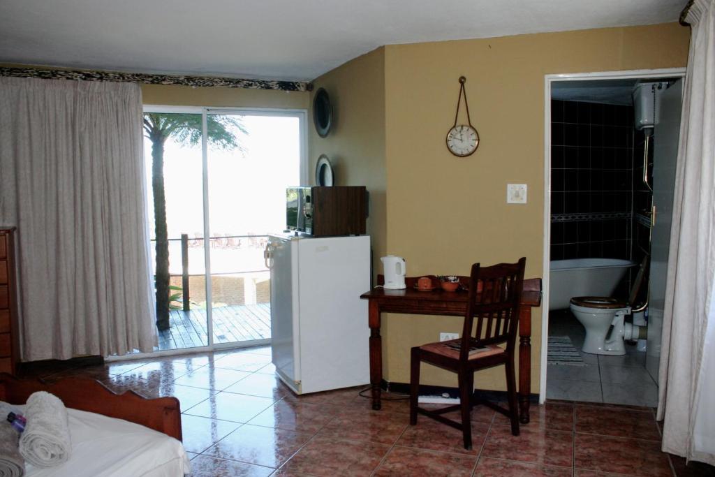 Columbus Guest House Mbombela Bagian luar foto