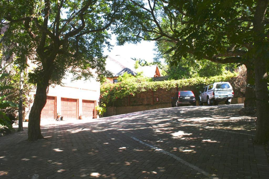 Columbus Guest House Mbombela Bagian luar foto